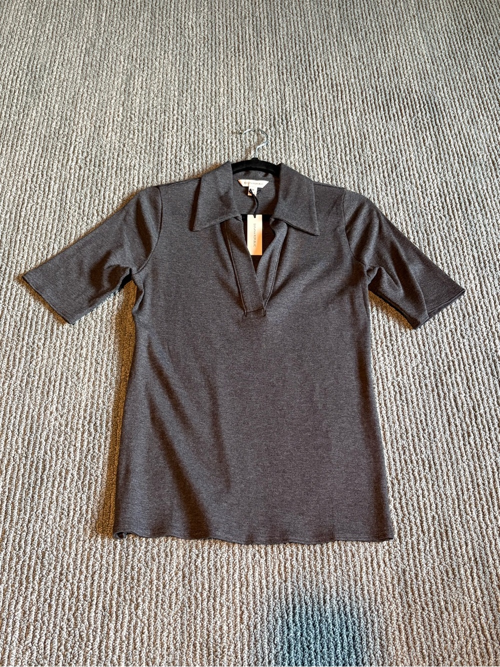 NWT Banana Republic split neck polo, Medium Charcoal grey perfect condition - Picture 2 of 7